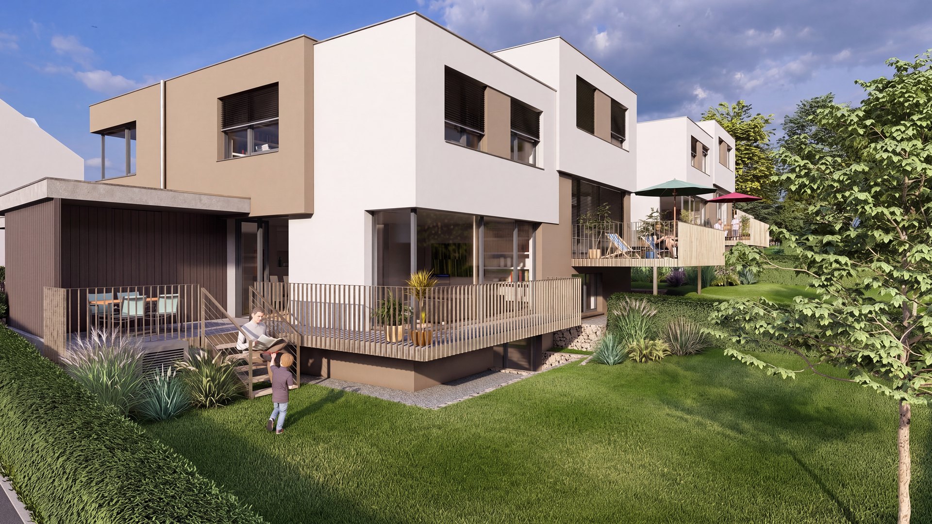 Gartenseite mit Rasen und Treppe zur Terrasse